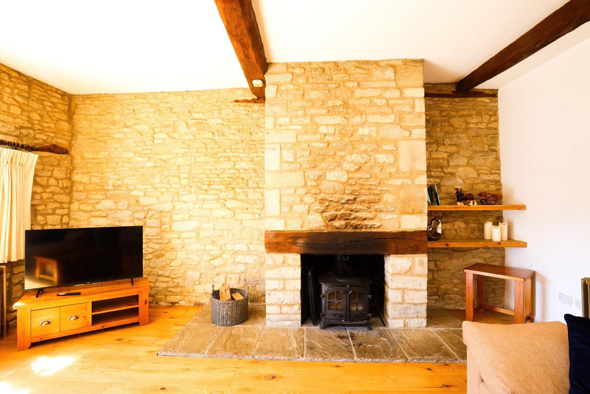 The Old Coach House Villa Witney Exterior foto